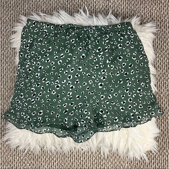 Jack by BB Dakota Sage Jungle Cat Shorts Size Small - Picture 3 of 6